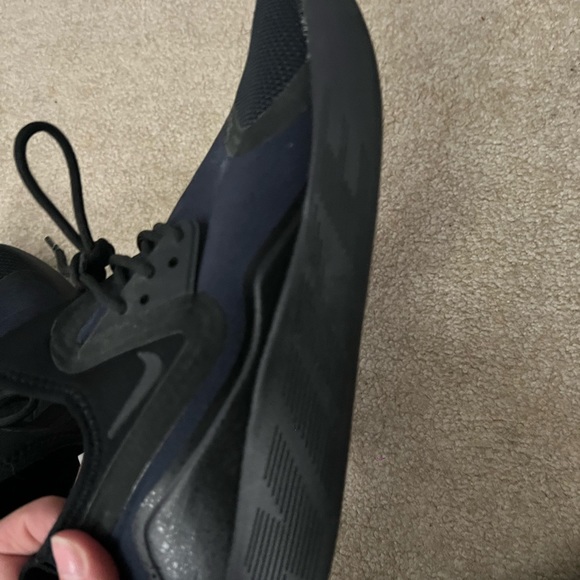 Navy Nike Women’s 8.5 Running Shoe - Lightly Worn - Picture 2 of 5